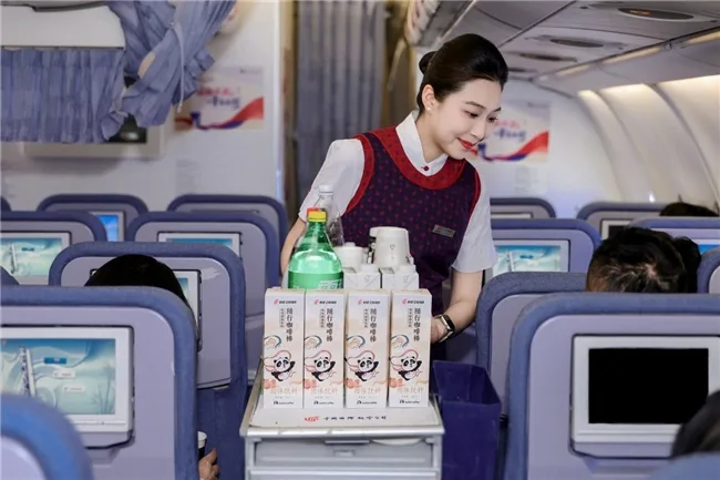 瑞幸咖啡国航飞机航班