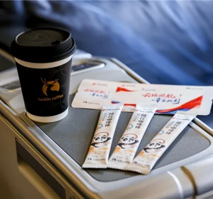 瑞幸咖啡国航飞机航班